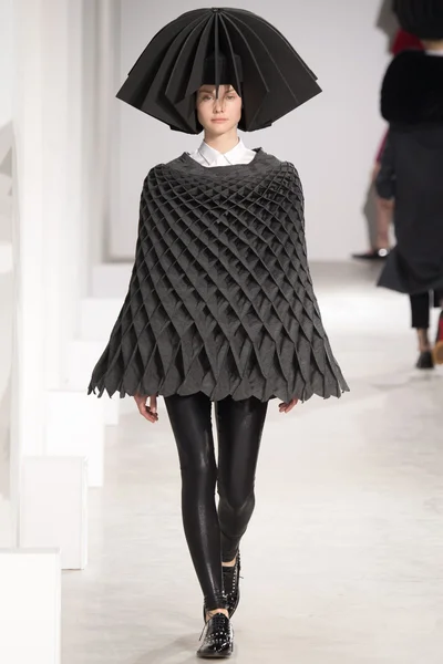 Look 40